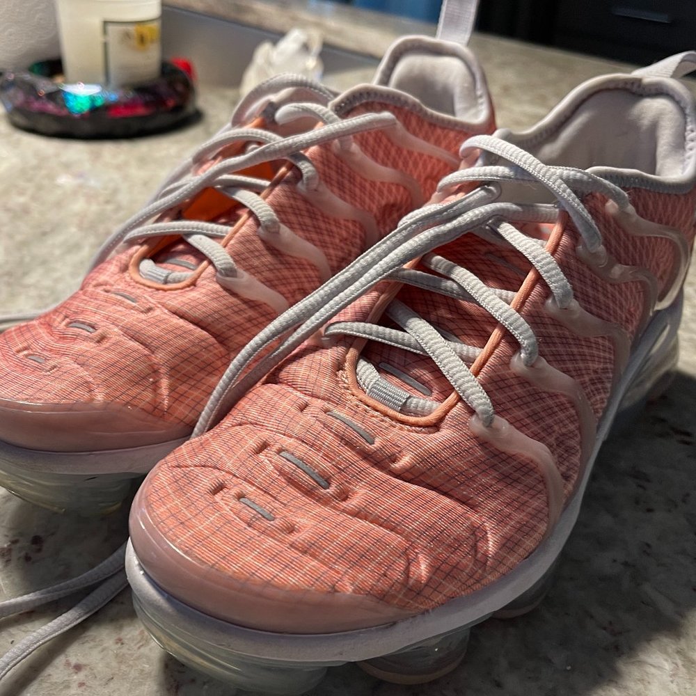 Nike Women's 2019 VaporMax Size 7.5